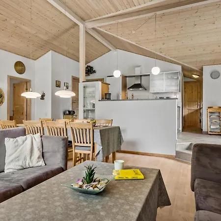 3 Bedroom Gorgeous In Casa de Férias