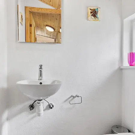 3 Bedroom Gorgeous In Casa de Férias