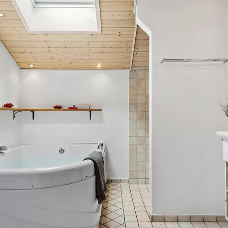 3 Bedroom Gorgeous In Casa de Férias