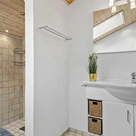 3 Bedroom Gorgeous In Casa de Férias Ringkøbing